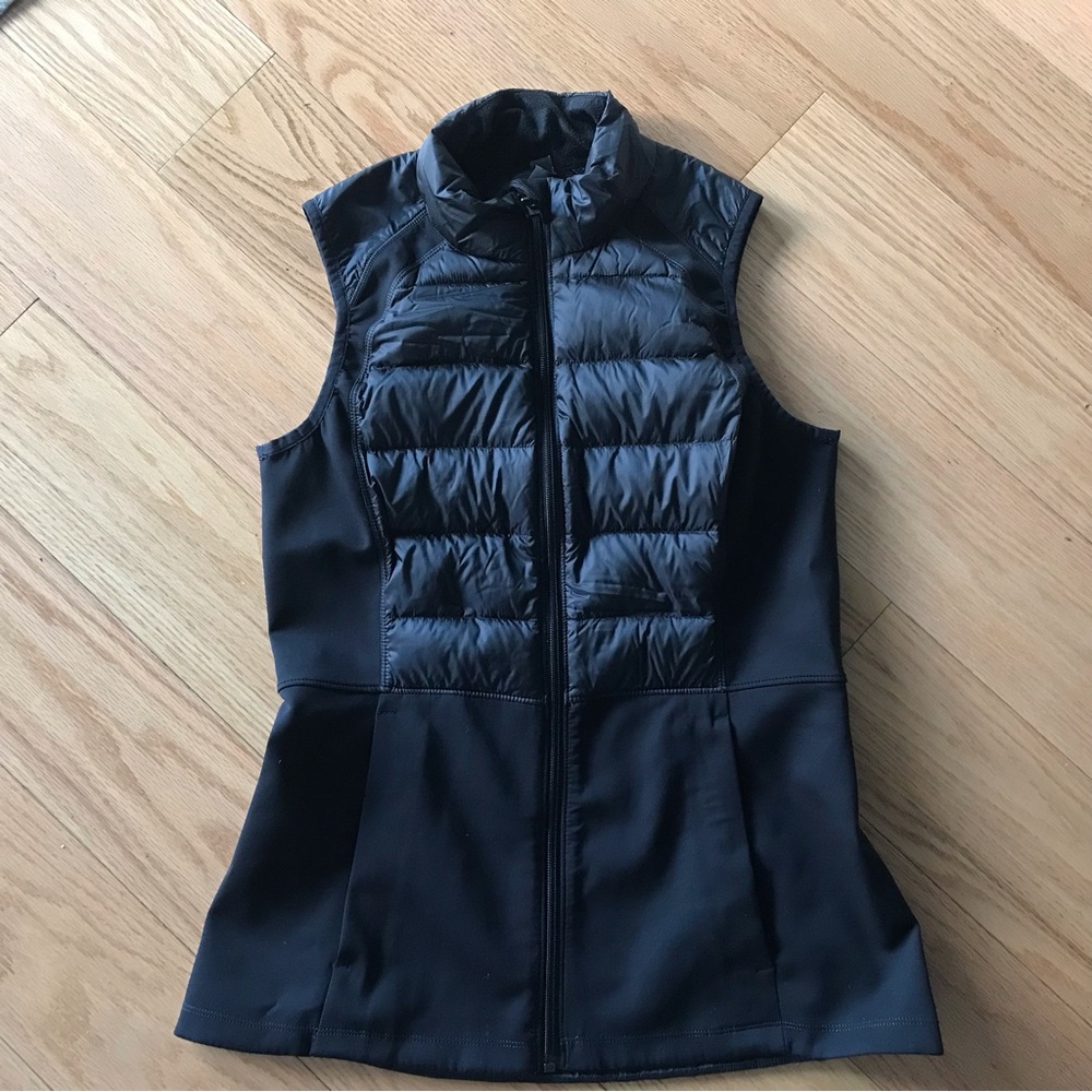 Lululemon Black Puffer Vest Size 6